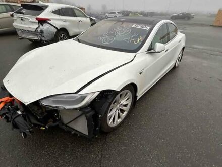 Тесла Модель С 2017 в Виннице на Automoto.ua Белый Тесла Модель С, объемом двигателя 0 л и пробегом 82 тыс. км за 22000 $, фото 1 на Automoto.ua