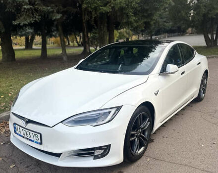 Белый Тесла Модель С, объемом двигателя 0 л и пробегом 75 тыс. км за 15900 $, фото 1 на Automoto.ua