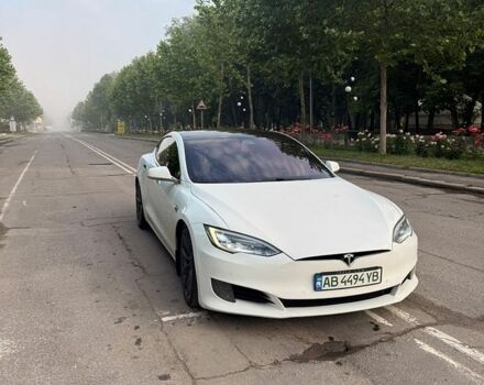 Белый Тесла Модель С, объемом двигателя 0 л и пробегом 159 тыс. км за 16500 $, фото 1 на Automoto.ua