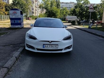 Белый Тесла Модель С, объемом двигателя 0 л и пробегом 140 тыс. км за 14000 $, фото 1 на Automoto.ua