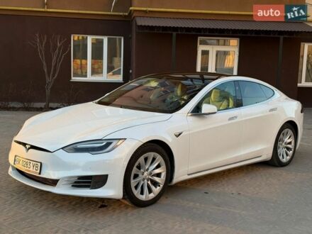 Білий Тесла Модель С, об'ємом двигуна 0 л та пробігом 122 тис. км за 21500 $, фото 1 на Automoto.ua