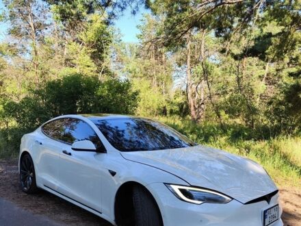 Белый Тесла Модель С, объемом двигателя 0 л и пробегом 115 тыс. км за 17100 $, фото 1 на Automoto.ua