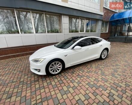 Білий Тесла Модель С, об'ємом двигуна 0 л та пробігом 80 тис. км за 16500 $, фото 1 на Automoto.ua