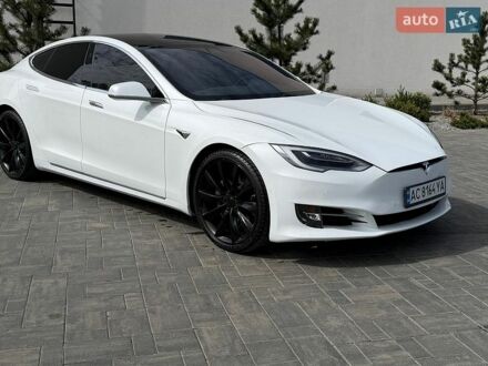 Белый Тесла Модель С, объемом двигателя 0 л и пробегом 190 тыс. км за 15900 $, фото 1 на Automoto.ua