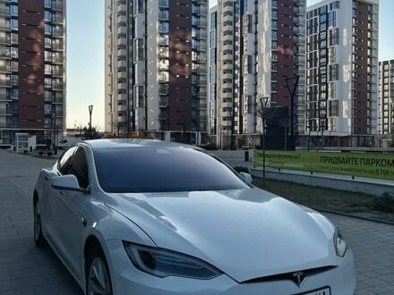 Білий Тесла Модель С, об'ємом двигуна 0 л та пробігом 63 тис. км за 14500 $, фото 1 на Automoto.ua