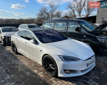 Білий Тесла Модель С, об'ємом двигуна 0 л та пробігом 213 тис. км за 27200 $, фото 1 на Automoto.ua