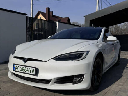 Тесла Модель С 2017 в Луцке на Automoto.ua Белый Тесла Модель С, объемом двигателя 0 л и пробегом 107 тыс. км за 19000 $, фото 1 на Automoto.ua