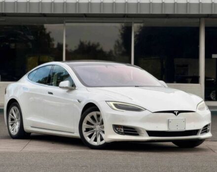 Белый Тесла Модель С, объемом двигателя 0 л и пробегом 58 тыс. км за 8000 $, фото 1 на Automoto.ua