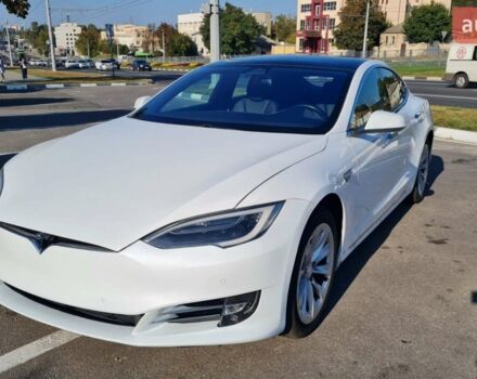 Белый Тесла Модель С, объемом двигателя 0 л и пробегом 170 тыс. км за 18900 $, фото 1 на Automoto.ua