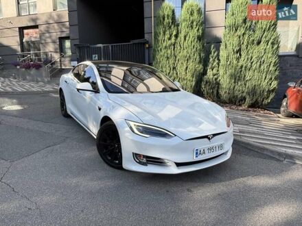 Білий Тесла Модель С, об'ємом двигуна 0 л та пробігом 102 тис. км за 22000 $, фото 1 на Automoto.ua