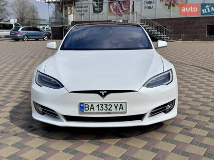 Тесла Модель С 2017 в Гайсине на Automoto.ua Белый Тесла Модель С, объемом двигателя 0 л и пробегом 88 тыс. км за 26300 $, фото 1 на Automoto.ua