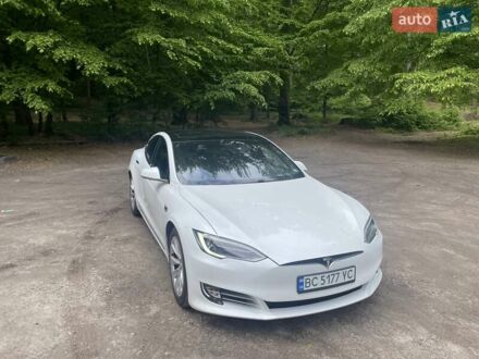 Тесла Модель С 2017 в Львове на Automoto.ua Белый Тесла Модель С, объемом двигателя 0 л и пробегом 83 тыс. км за 19900 $, фото 1 на Automoto.ua