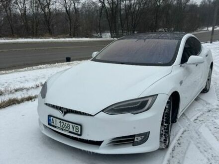 Белый Тесла Модель С, объемом двигателя 0 л и пробегом 209 тыс. км за 22300 $, фото 1 на Automoto.ua