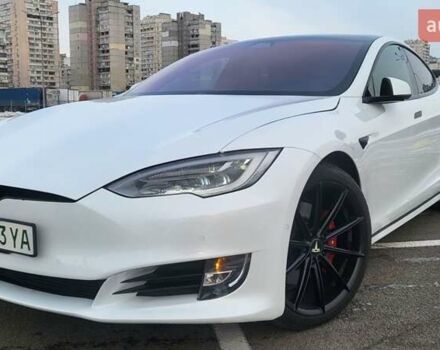 Белый Тесла Модель С, объемом двигателя 0 л и пробегом 88 тыс. км за 21500 $, фото 1 на Automoto.ua