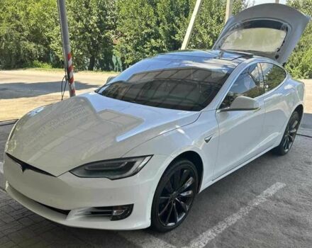 Білий Тесла Модель С, об'ємом двигуна 0 л та пробігом 107 тис. км за 14500 $, фото 1 на Automoto.ua