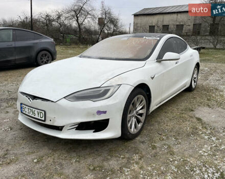 Білий Тесла Модель С, об'ємом двигуна 0 л та пробігом 88 тис. км за 14990 $, фото 1 на Automoto.ua