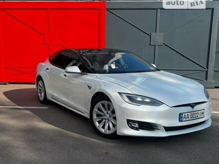 Белый Тесла Модель С, объемом двигателя 0 л и пробегом 108 тыс. км за 22500 $, фото 1 на Automoto.ua