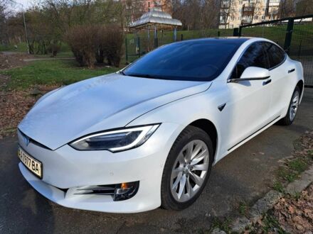 Тесла Модель С 2018 в Киеве на Automoto.ua Белый Тесла Модель С, объемом двигателя 0 л и пробегом 97 тыс. км за 26929 $, фото 1 на Automoto.ua