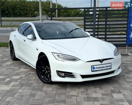 Білий Тесла Модель С, об'ємом двигуна 0 л та пробігом 151 тис. км за 17900 $, фото 1 на Automoto.ua