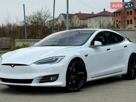 Білий Тесла Модель С, об'ємом двигуна 0 л та пробігом 104 тис. км за 22300 $, фото 1 на Automoto.ua