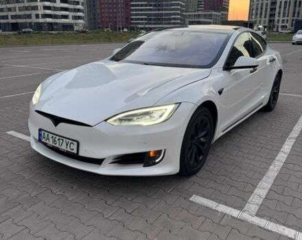 Белый Тесла Модель С, объемом двигателя 0 л и пробегом 172 тыс. км за 21000 $, фото 1 на Automoto.ua