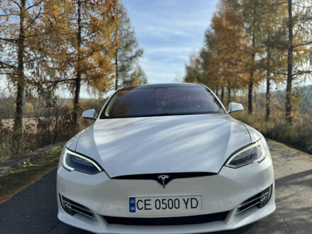 Белый Тесла Модель С, объемом двигателя 0 л и пробегом 94 тыс. км за 22000 $, фото 1 на Automoto.ua