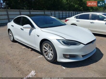 Белый Тесла Модель С, объемом двигателя 0 л и пробегом 98 тыс. км за 6800 $, фото 1 на Automoto.ua