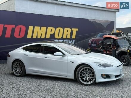 Белый Тесла Модель С, объемом двигателя 0 л и пробегом 200 тыс. км за 17700 $, фото 1 на Automoto.ua