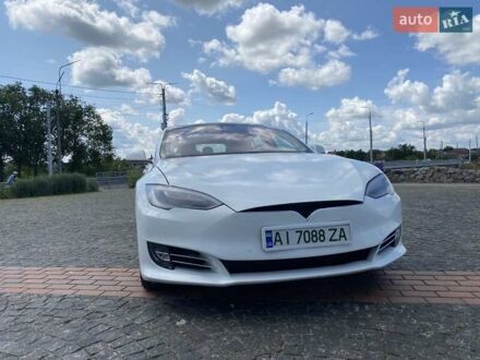 Тесла Модель С 2018 в Киеве на Automoto.ua Белый Тесла Модель С, объемом двигателя 0 л и пробегом 90 тыс. км за 27500 $, фото 1 на Automoto.ua