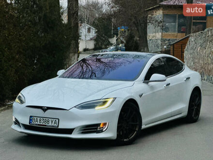 Тесла Модель С 2018 в Кропивницком (Кировограде) на Automoto.ua Белый Тесла Модель С, объемом двигателя 0 л и пробегом 115 тыс. км за 27000 $, фото 1 на Automoto.ua