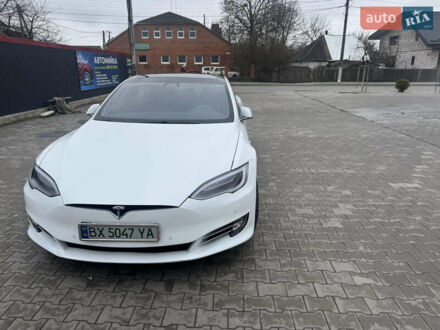 Тесла Модель С 2018 в Полонном на Automoto.ua Белый Тесла Модель С, объемом двигателя 0 л и пробегом 202 тыс. км за 16500 $, фото 1 на Automoto.ua
