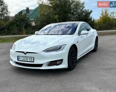 Белый Тесла Модель С, объемом двигателя 0 л и пробегом 125 тыс. км за 18500 $, фото 1 на Automoto.ua