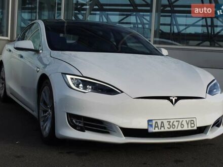 Белый Тесла Модель С, объемом двигателя 0 л и пробегом 117 тыс. км за 29700 $, фото 1 на Automoto.ua