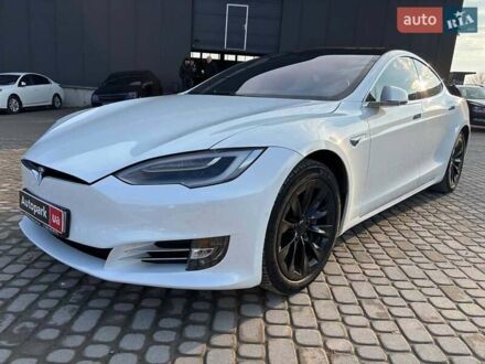 Тесла Модель С 2019 в Львове на Automoto.ua Белый Тесла Модель С, объемом двигателя 0 л и пробегом 121 тыс. км за 29990 $, фото 1 на Automoto.ua