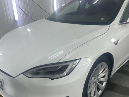 Білий Тесла Модель С, об'ємом двигуна 0 л та пробігом 52 тис. км за 29000 $, фото 1 на Automoto.ua