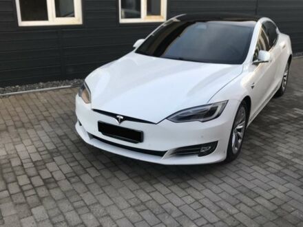 Белый Тесла Модель С, объемом двигателя 0 л и пробегом 58 тыс. км за 21500 $, фото 1 на Automoto.ua