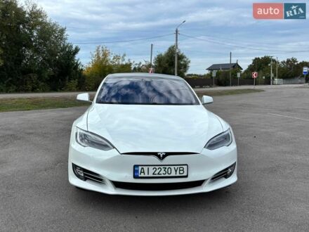Білий Тесла Модель С, об'ємом двигуна 0 л та пробігом 125 тис. км за 18500 $, фото 1 на Automoto.ua