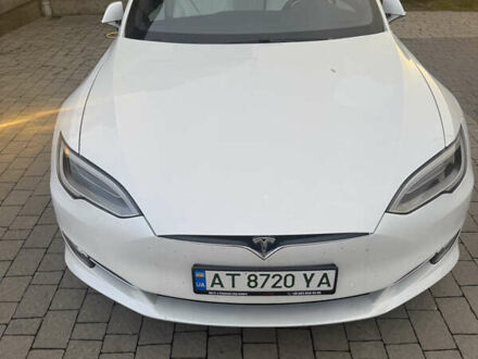 Белый Тесла Модель С, объемом двигателя 0 л и пробегом 154 тыс. км за 28000 $, фото 1 на Automoto.ua