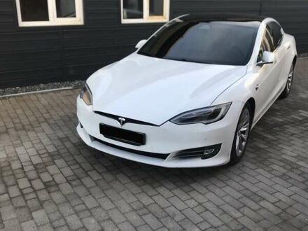 Белый Тесла Модель С, объемом двигателя 0 л и пробегом 55 тыс. км за 25000 $, фото 1 на Automoto.ua