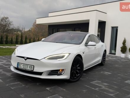 Белый Тесла Модель С, объемом двигателя 0 л и пробегом 135 тыс. км за 25500 $, фото 1 на Automoto.ua