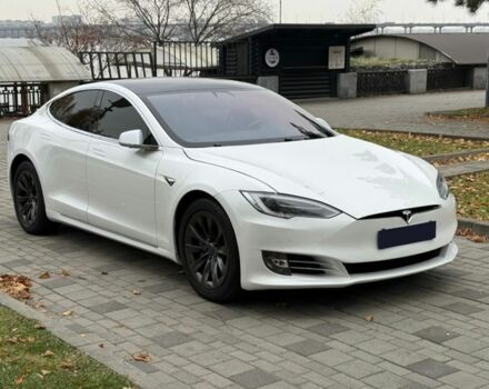 Белый Тесла Модель С, объемом двигателя 0 л и пробегом 54 тыс. км за 25600 $, фото 1 на Automoto.ua