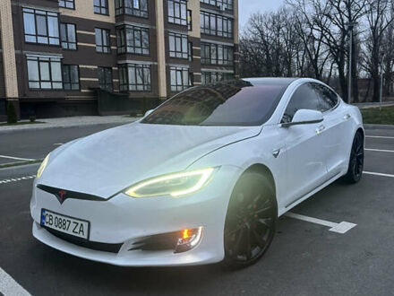 Белый Тесла Модель С, объемом двигателя 0 л и пробегом 160 тыс. км за 28500 $, фото 1 на Automoto.ua