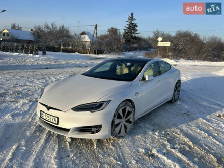 Білий Тесла Модель С, об'ємом двигуна 0 л та пробігом 118 тис. км за 27000 $, фото 1 на Automoto.ua