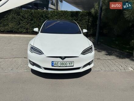 Тесла Модель С 2020 у Дніпро (Дніпропетровську) на Automoto.ua Білий Тесла Модель С, об'ємом двигуна 0 л та пробігом 59 тис. км за 35500 $, фото 1 на Automoto.ua
