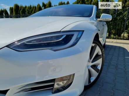 Белый Тесла Модель С, объемом двигателя 0 л и пробегом 50 тыс. км за 39990 $, фото 1 на Automoto.ua