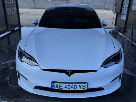 Белый Тесла Модель С, объемом двигателя 0 л и пробегом 44 тыс. км за 40000 $, фото 1 на Automoto.ua