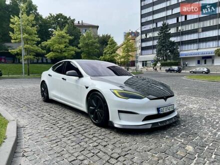 Белый Тесла Модель С, объемом двигателя 0 л и пробегом 61 тыс. км за 33000 $, фото 1 на Automoto.ua