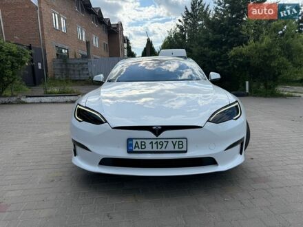 Білий Тесла Модель С, об'ємом двигуна 0 л та пробігом 70 тис. км за 37200 $, фото 1 на Automoto.ua