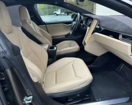 Бежевый Тесла Модель С, объемом двигателя 0 л и пробегом 80 тыс. км за 7600 $, фото 8 на Automoto.ua