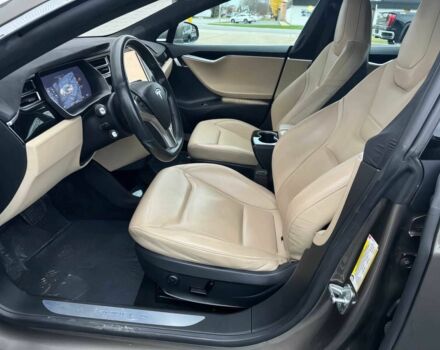 Бежевый Тесла Модель С, объемом двигателя 0 л и пробегом 80 тыс. км за 7600 $, фото 9 на Automoto.ua